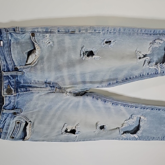 American Eagle 32x30 Light Blue Distressed Style Slim Jeans - Picture 2 of 8